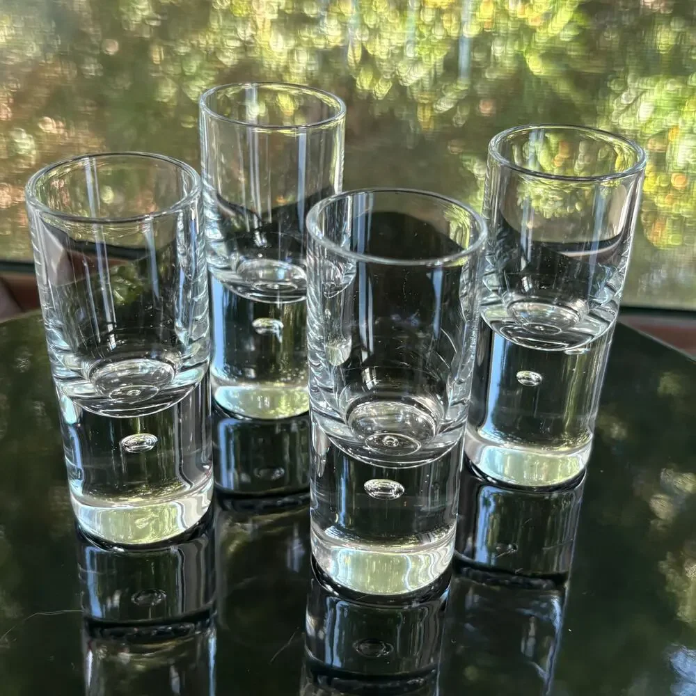 Kosta Boda Pippi Shot Glasses Set of 4 Clear Control Bubble Sweden